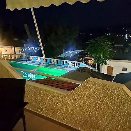 Ξενοδοχείο Econa 4*