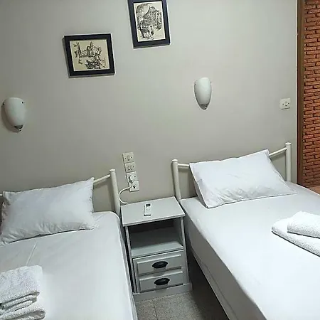 Econa 4*